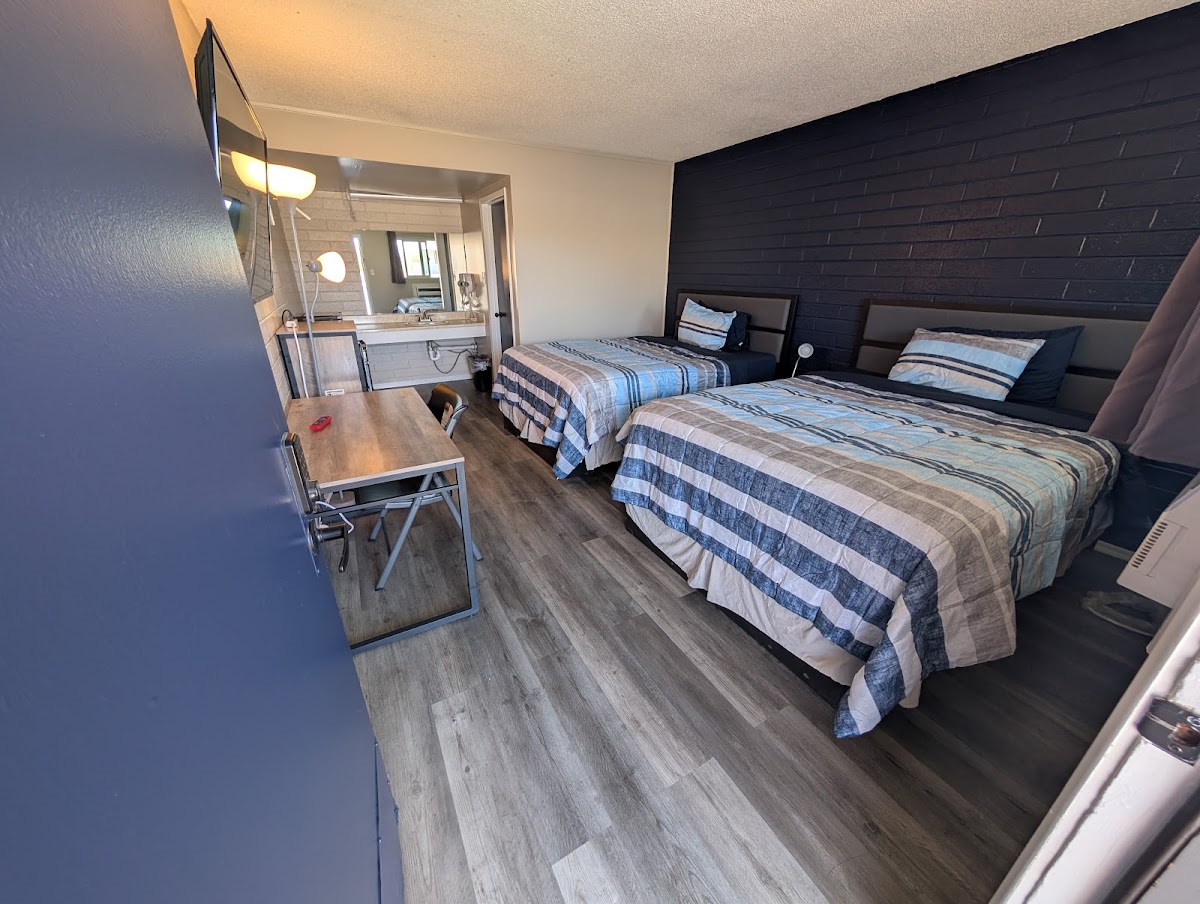 Belle-Aire Motel photo 2