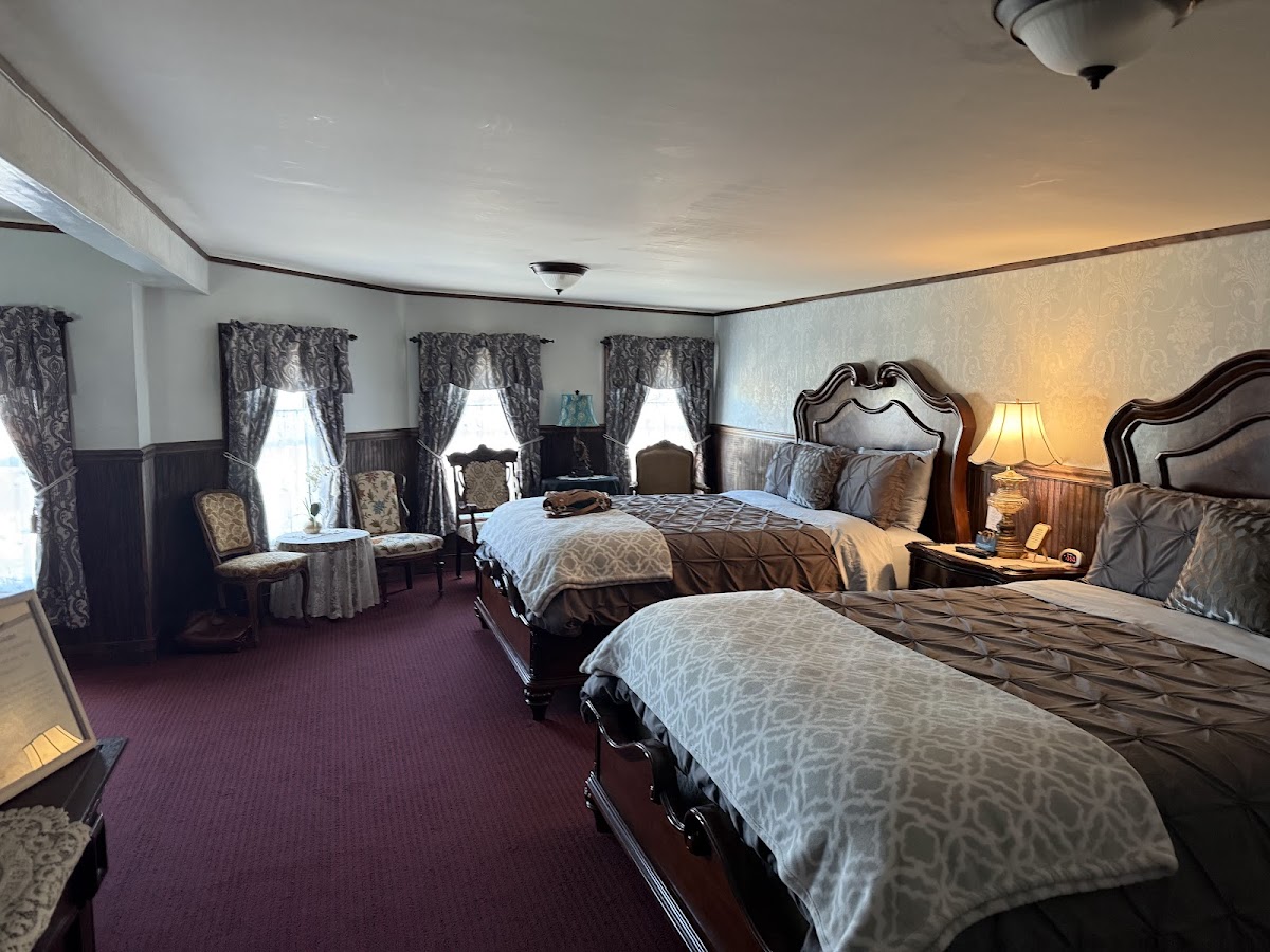 Wyatt's Hotel photo 2