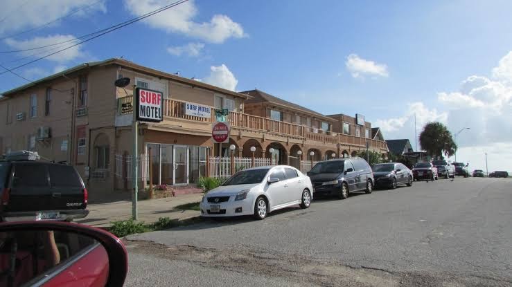 Surf Motel & Apartments