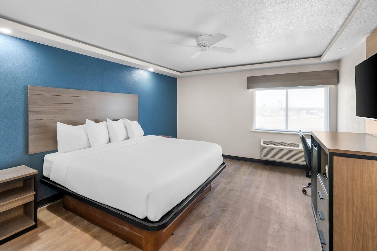 Baymont by Wyndham Arlington At Six Flags Dr photo 2