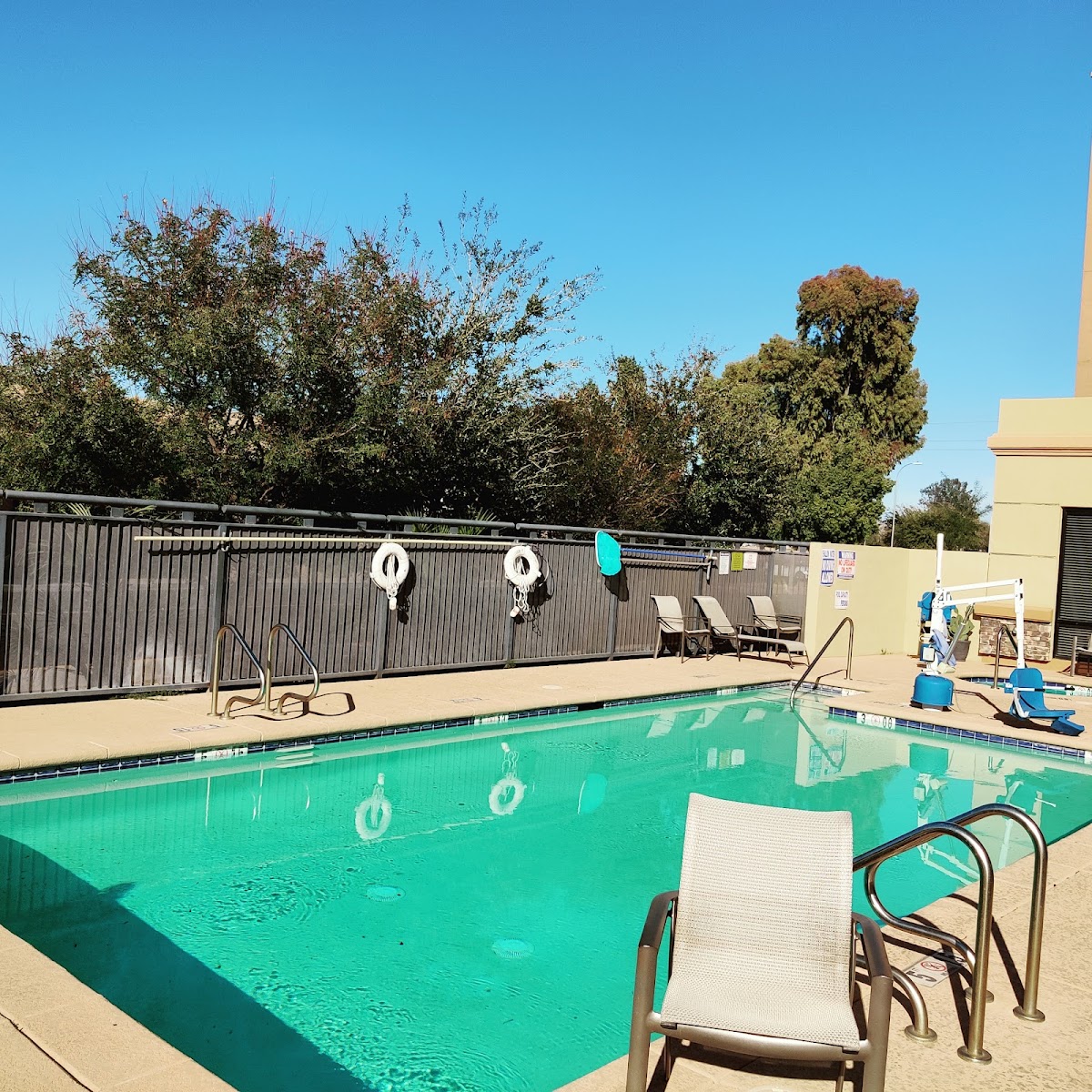 Hampton Inn & Suites Tempe/Phoenix Airport photo 3