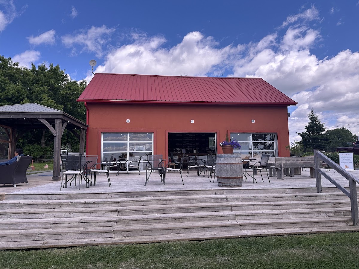 Three Dog Winery