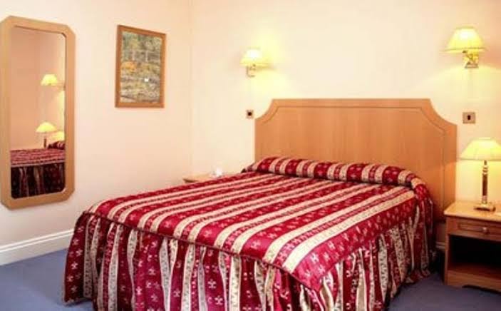 Parkside International Hotel photo 2