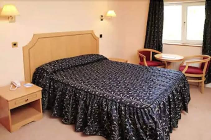 Parkside International Hotel photo 3