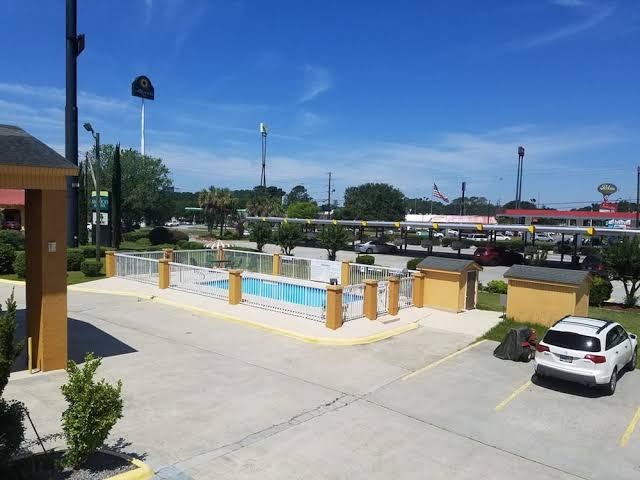 America's Best Inn Savannah I-95 photo 3
