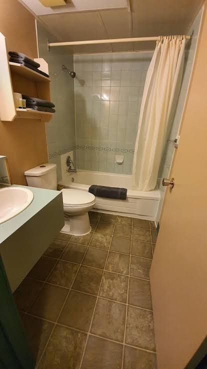 Sundre Motor Inn photo 3