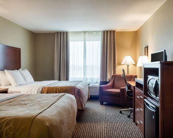 Comfort Inn & Suites Watford City photo 2