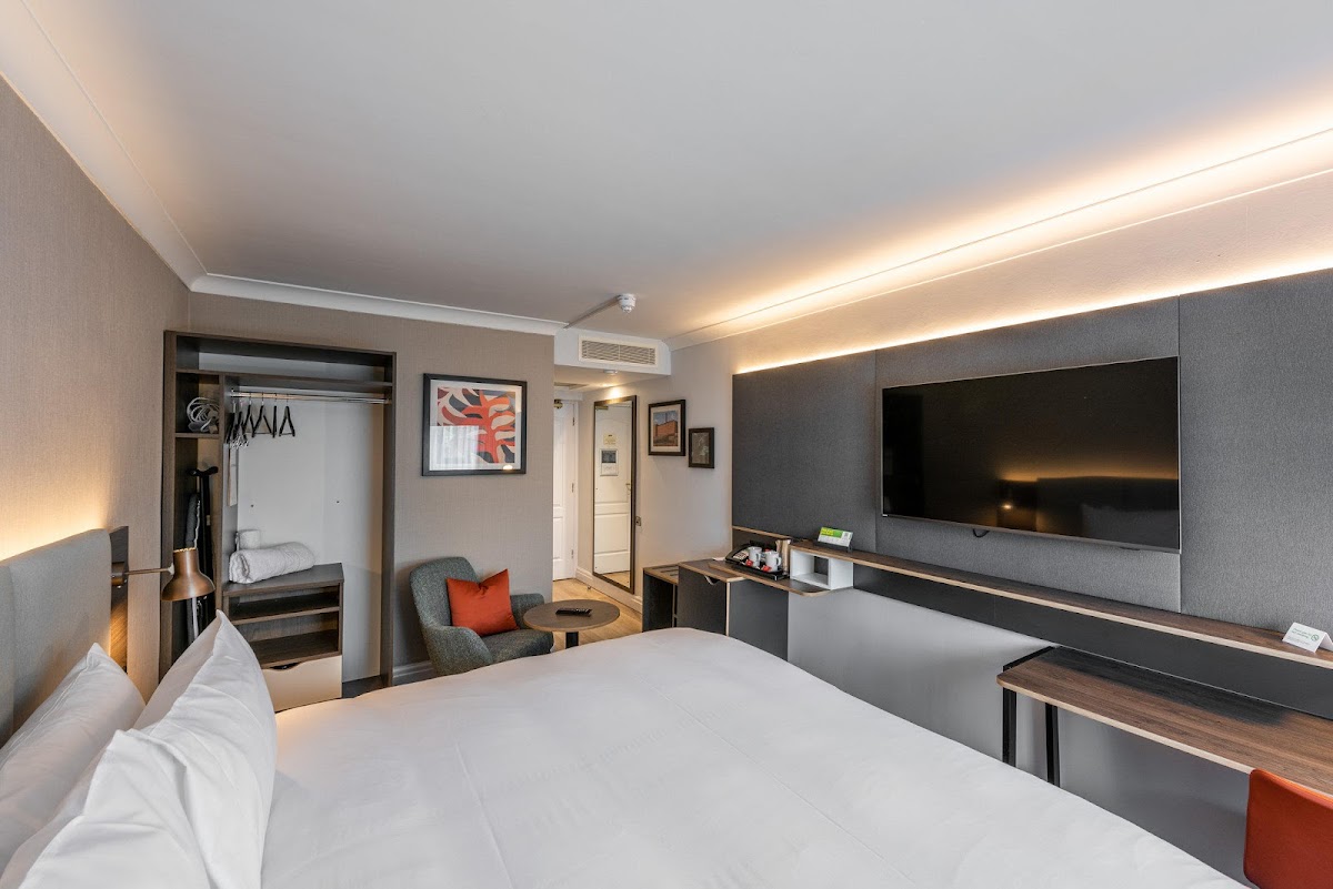 Holiday Inn Manchester - Oldham by IHG photo 2