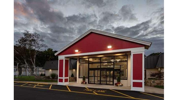 Ramada by Wyndham Hartford North / Bradley Airport