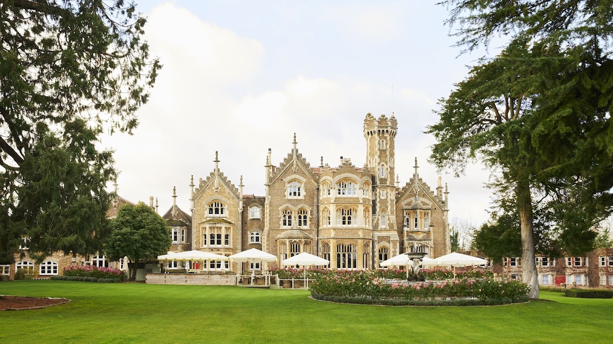 Oakley Court