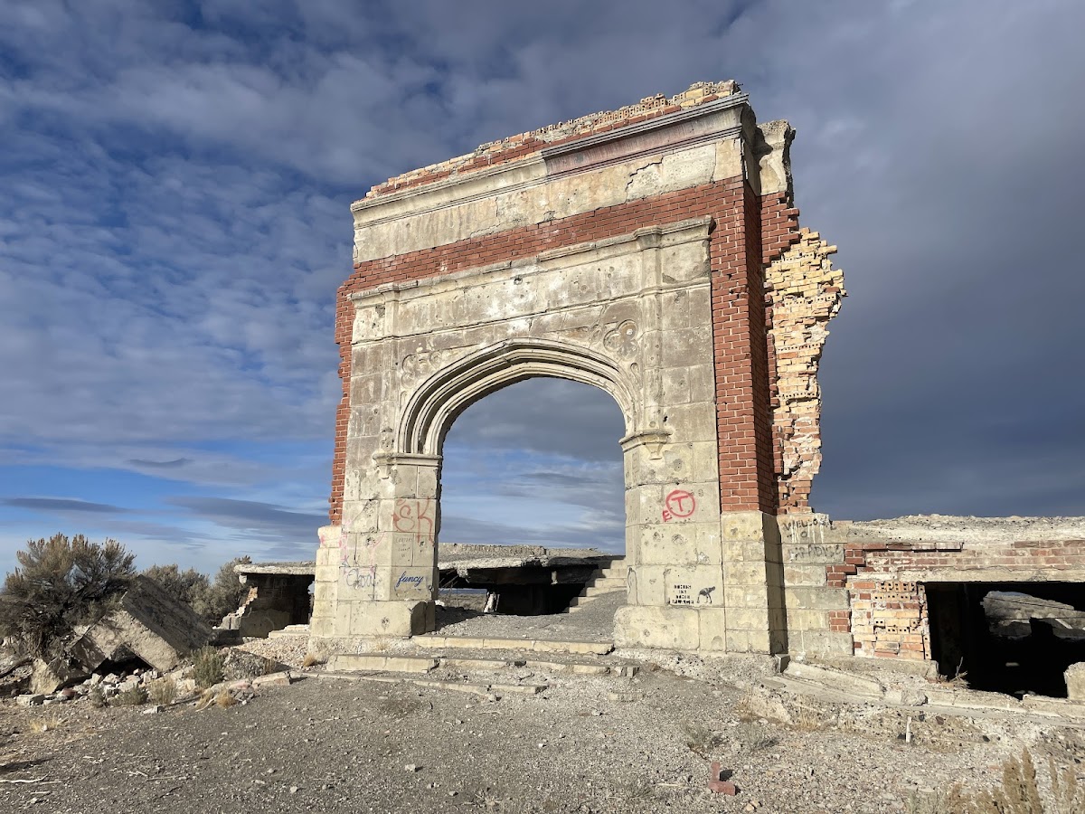 Metropolis Ghost Town
