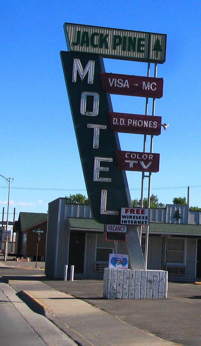 Jackpine Motel photo 2
