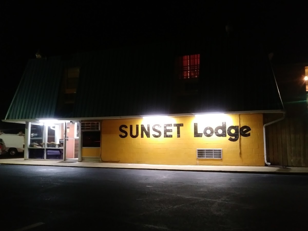Sunset Lodge