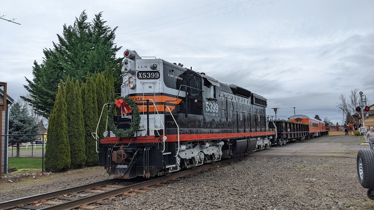 Santiam Excursions