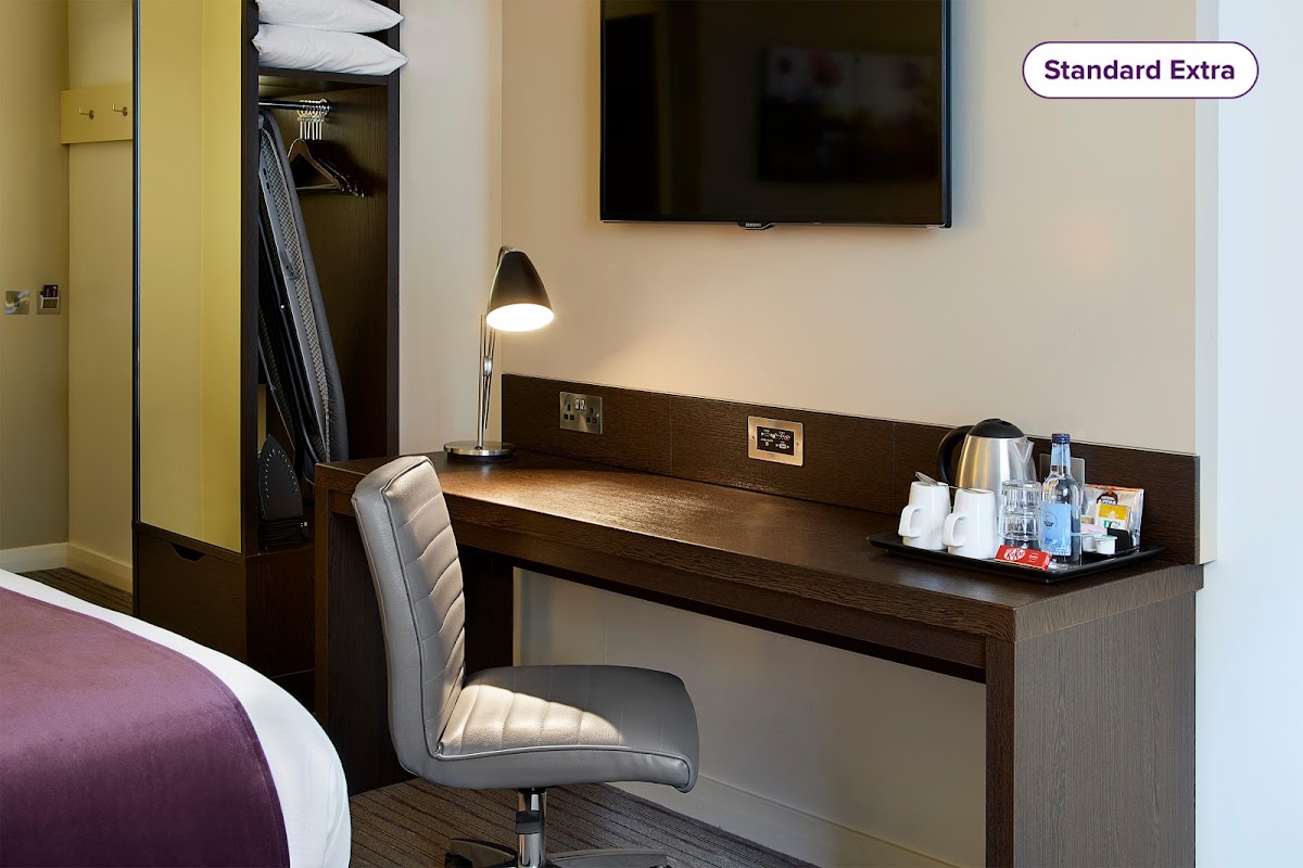 Premier Inn Manchester Salford Media City hotel photo 3