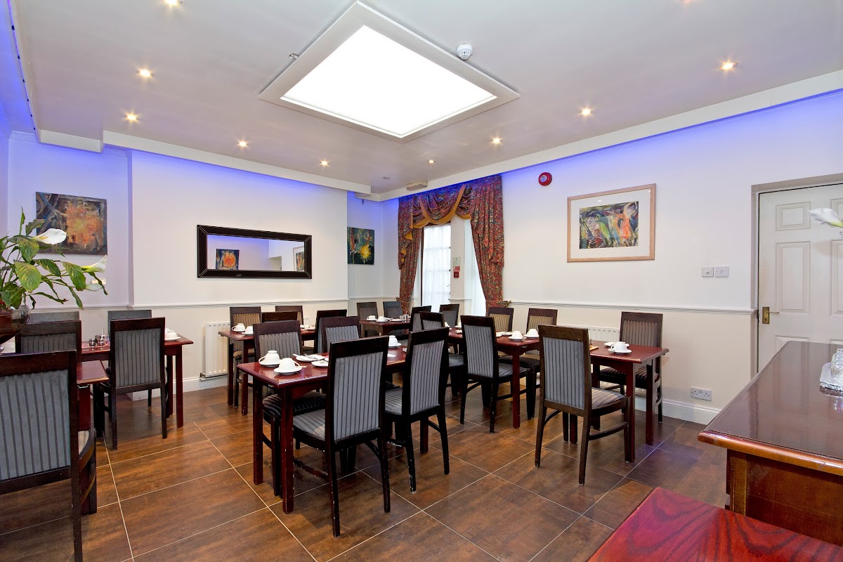 Kingsway Park Hotel photo 2