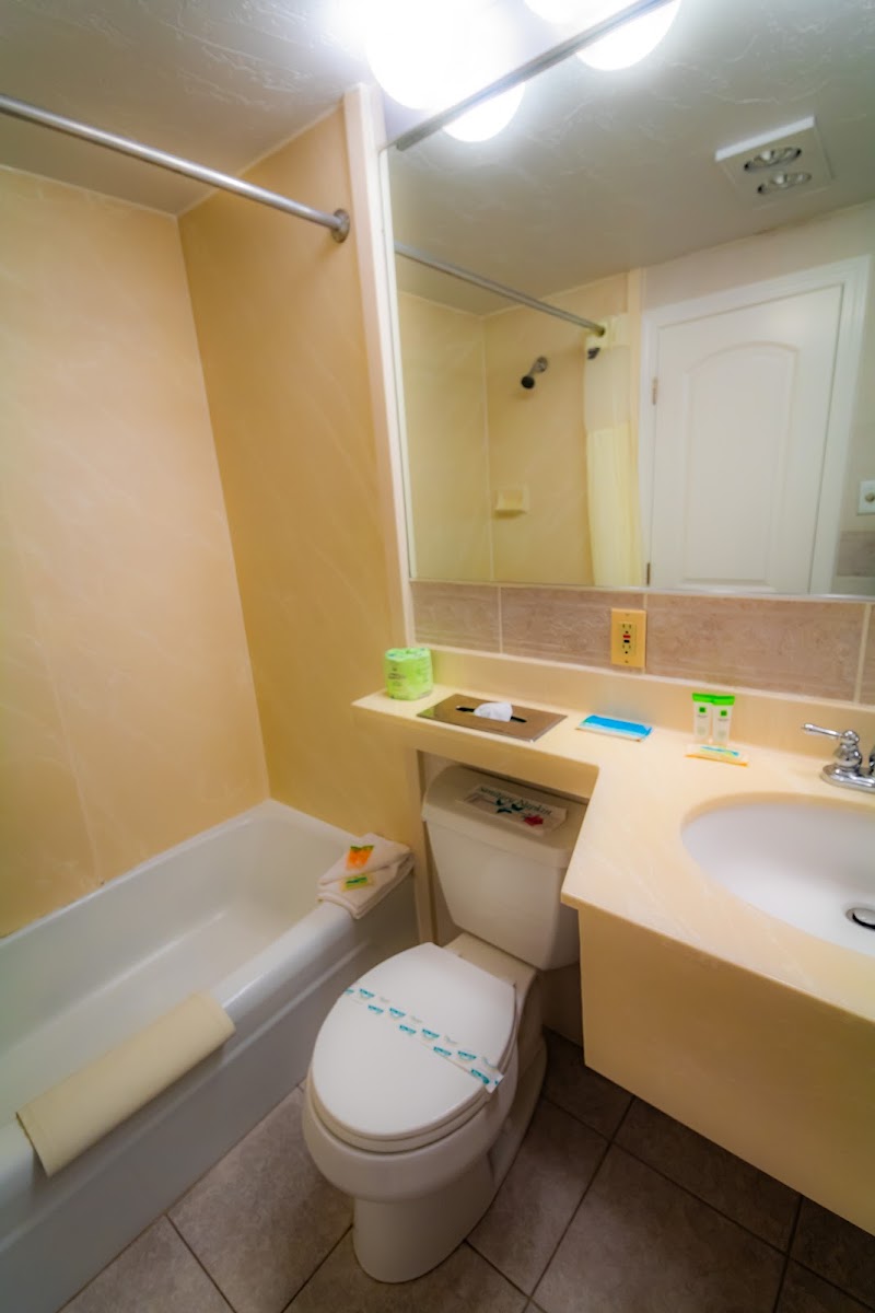 Hyannis Travel Inn photo 3