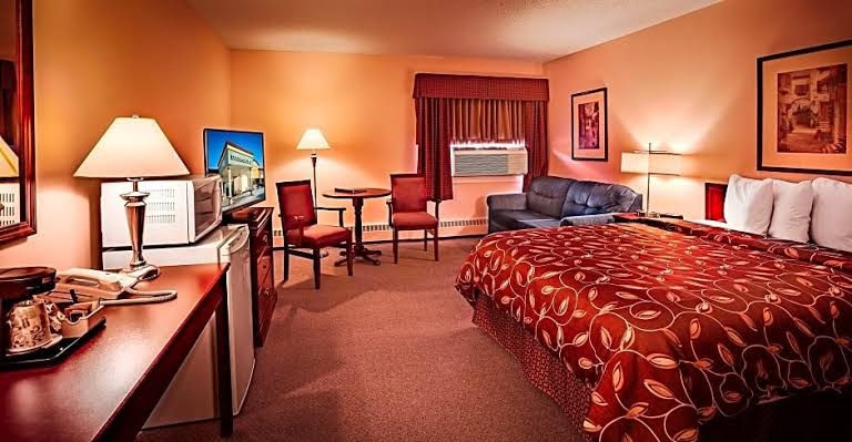 Days Inn and Conference Center by Wyndham Camrose Norsemen photo 2