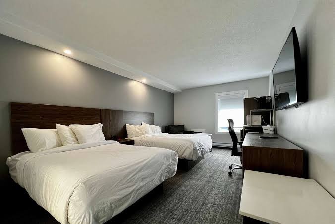 Travelodge by Wyndham Regina photo 2