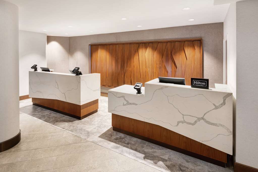 Embassy Suites by Hilton Tysons Corner photo 2