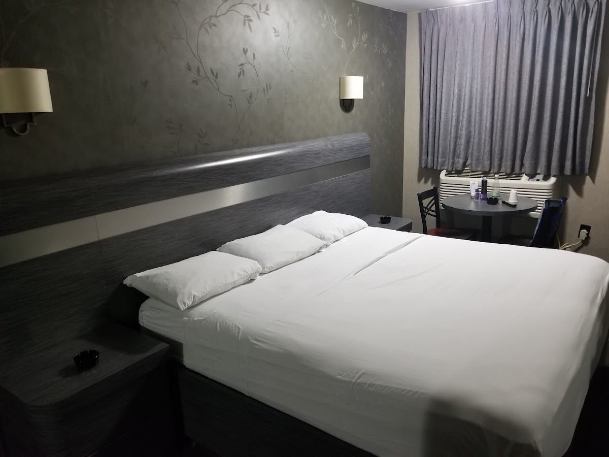 Paradise Motor Inn