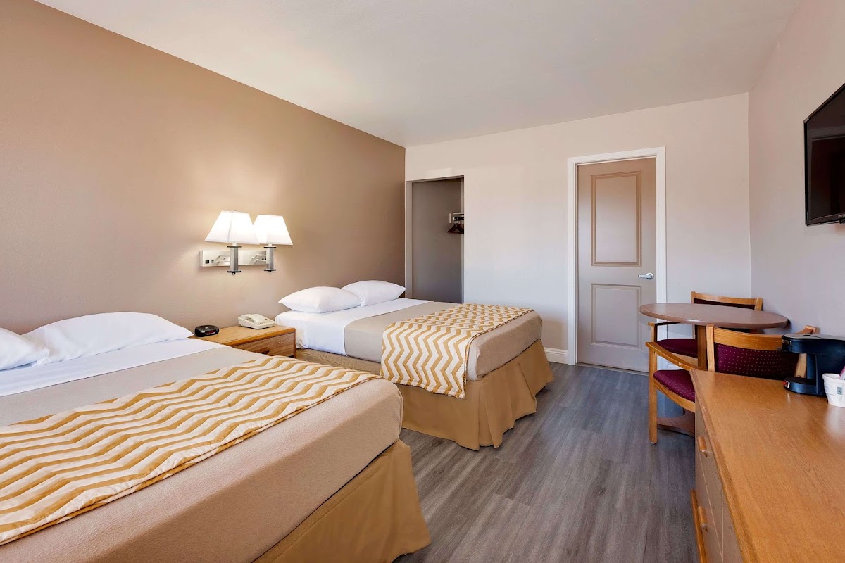 Travelodge by Wyndham Eureka photo 2