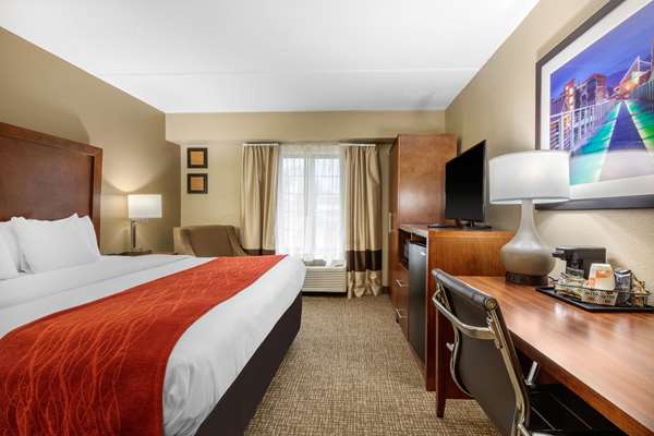 Comfort Inn & Suites Hamilton Place photo 2