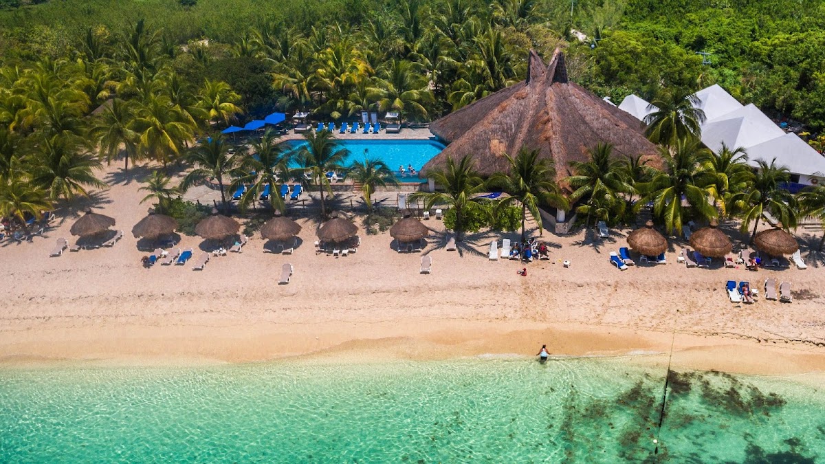 Nachi Cocom Cozumel Beach Club & Water Sport Center