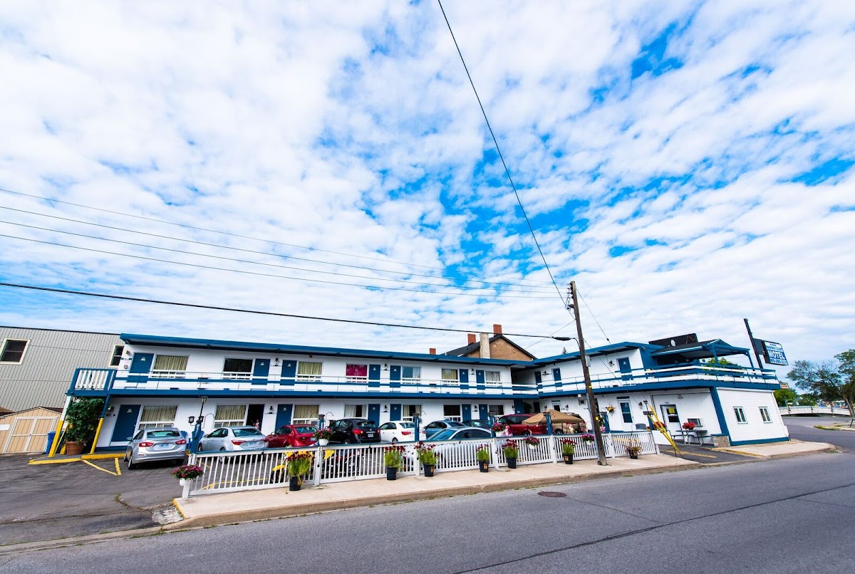 Niagara Parkway Court Motel