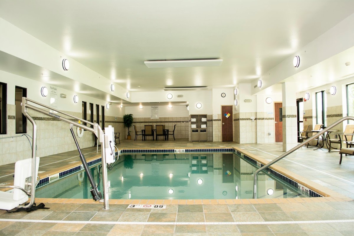 Holiday Inn Express & Suites Mason City by IHG photo 3