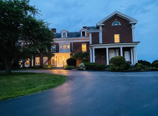 White Springs Manor