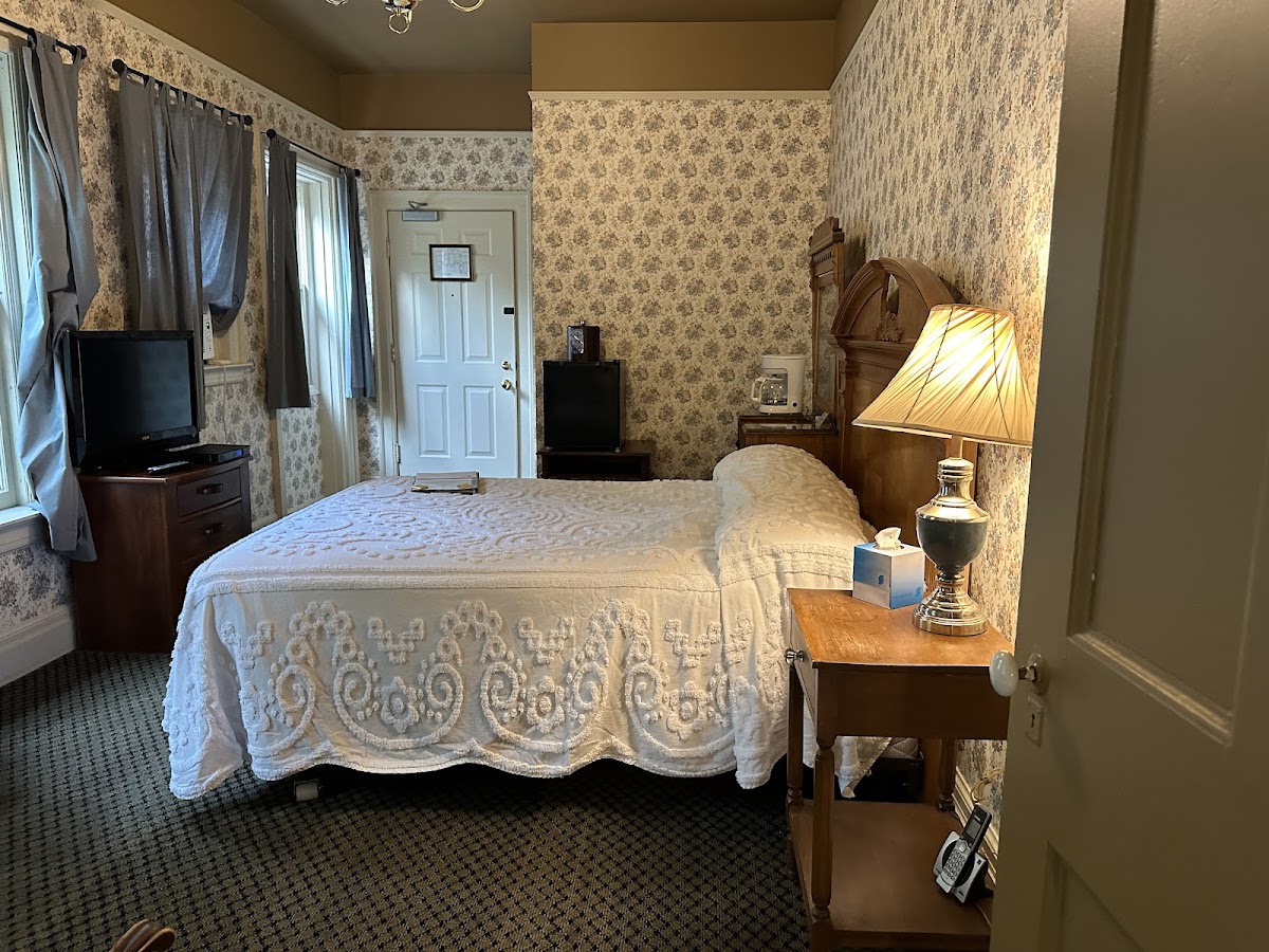 White Springs Manor photo 2