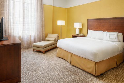 Courtyard by Marriott Houston Downtown/Convention Center photo 2