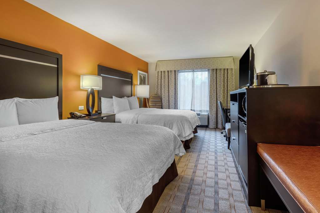 Hampton Inn & Suites Columbus photo 2
