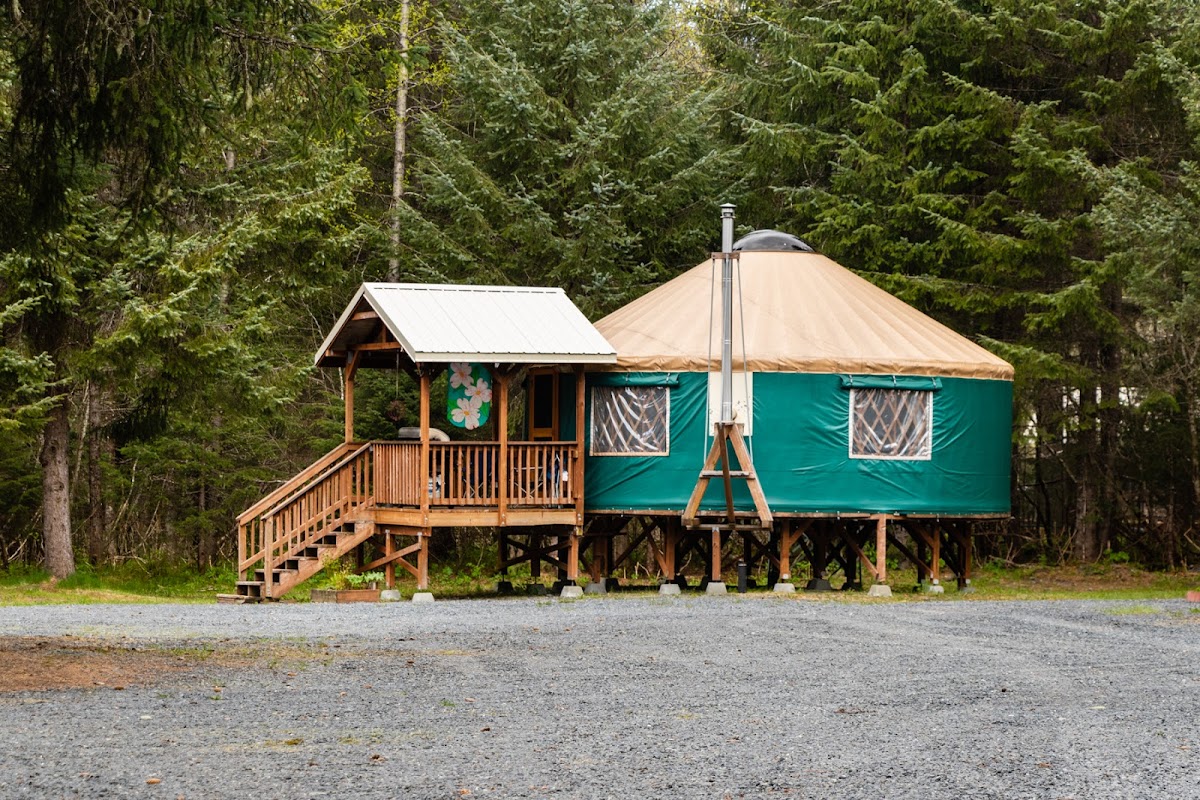 Sourdough Sue's Bear Lake Lodging photo 3