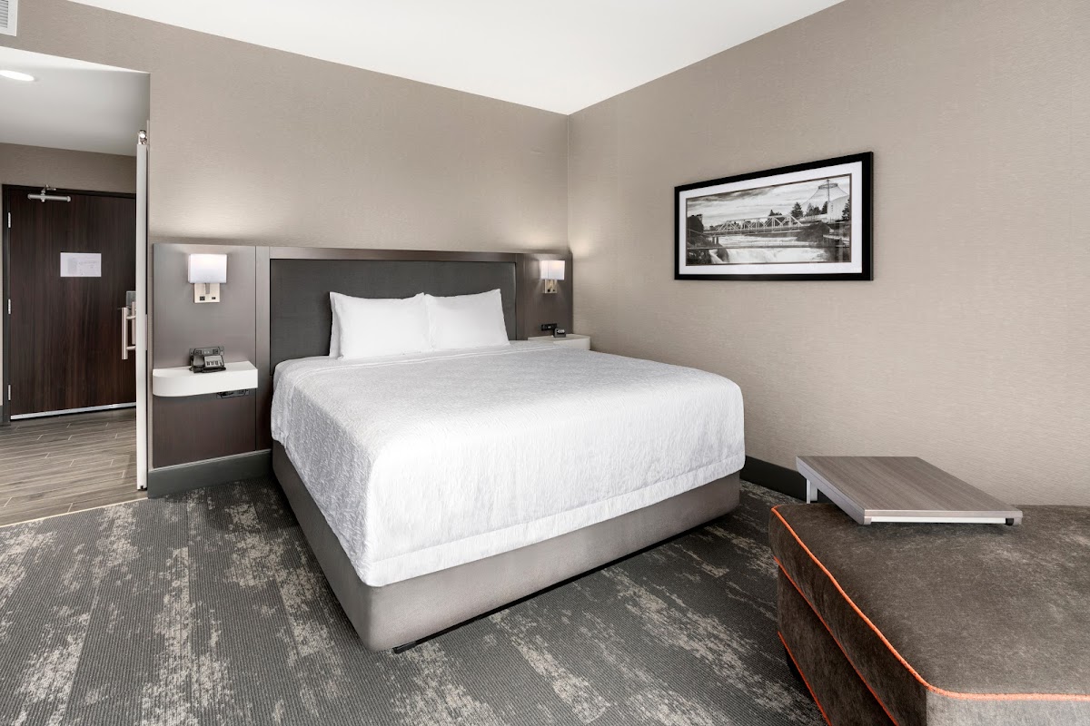 Hampton Inn & Suites Spokane Downtown-South photo 2