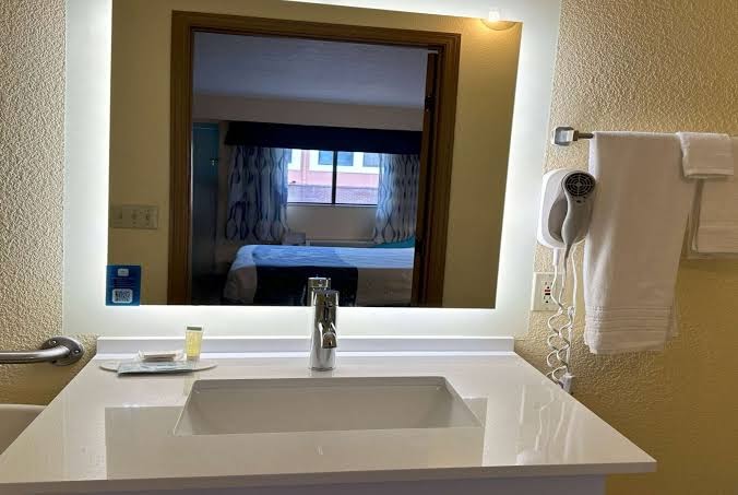 Days Inn by Wyndham Renfro Valley Mount Vernon photo 3