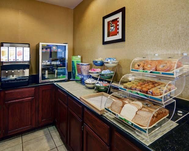 Quality Inn & Suites Wichita Falls I-44 photo 3