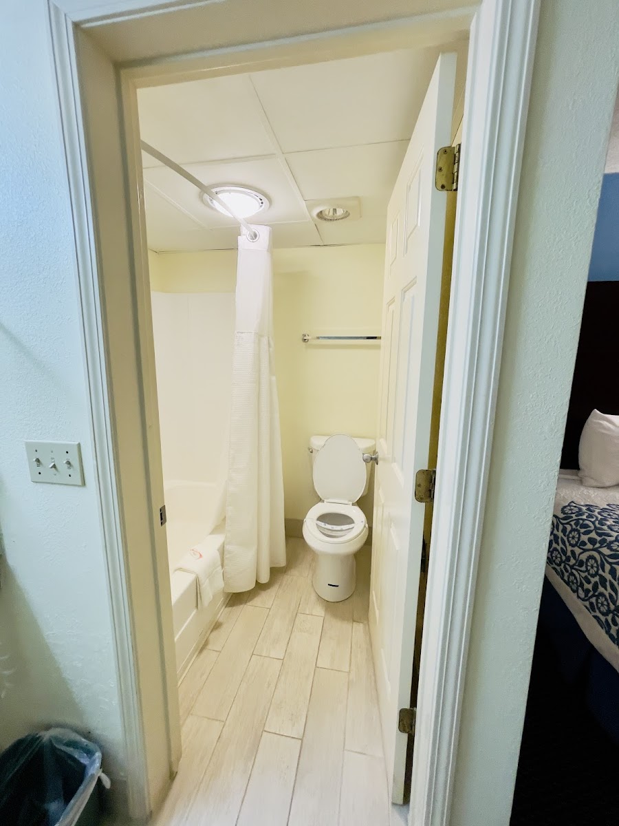Hamilton Inn Jonesville/Elkin I-77 photo 3