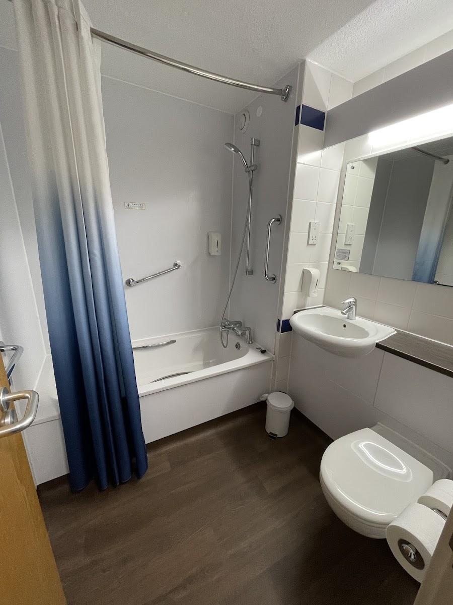 Travelodge Cirencester photo 2