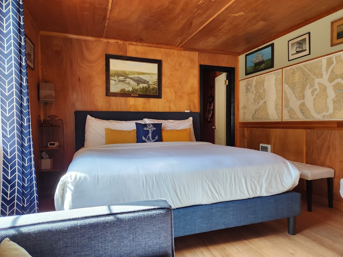 Anchor Inn Resort photo 2
