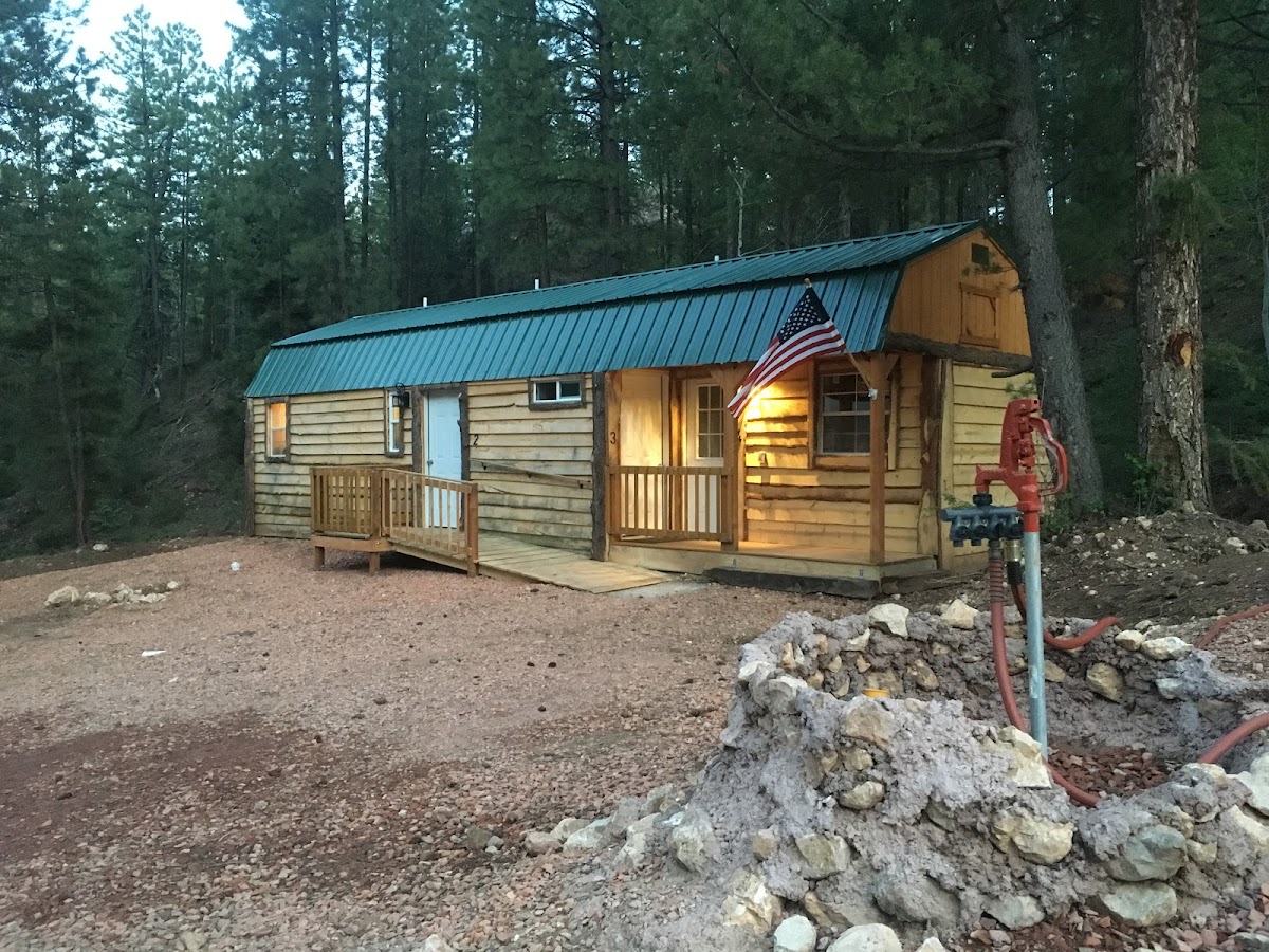 Whispering Pines Covered Wagon Resort