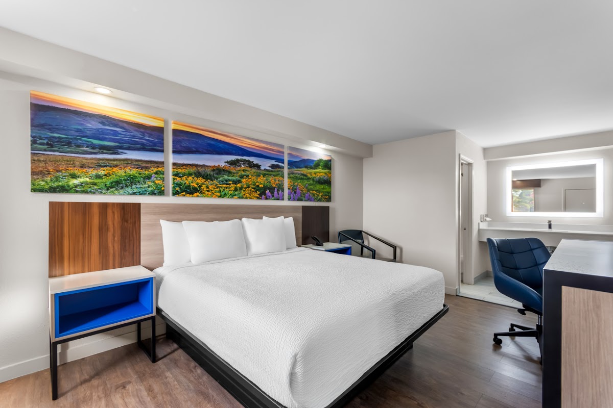 Days Inn by Wyndham Indianapolis East Post Road photo 2