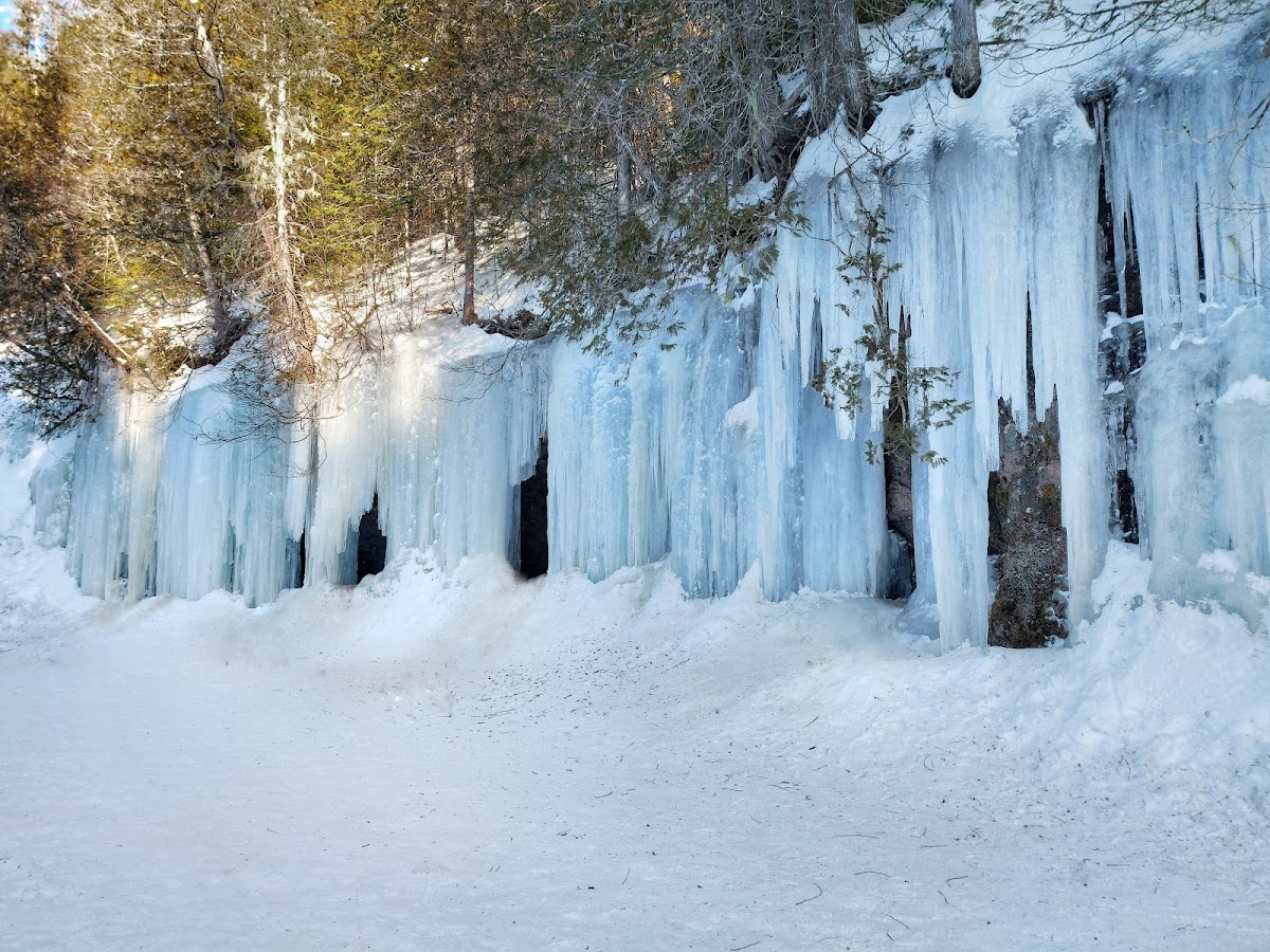 Devil's oven ice caves