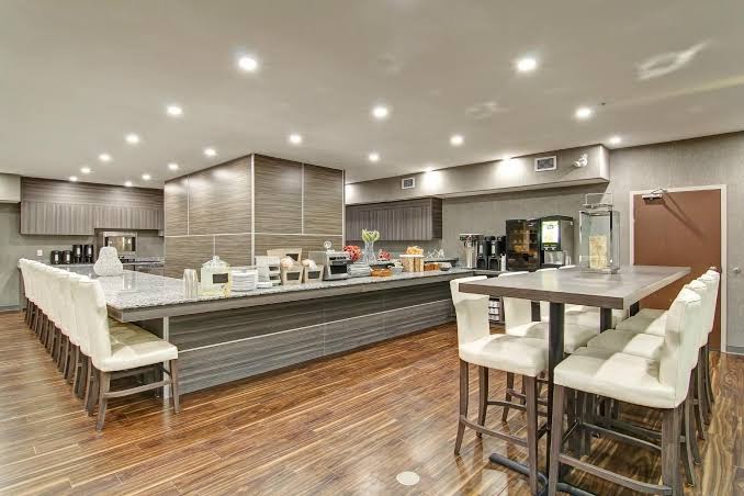 Home Inn & Suites by d3h™ Saskatoon South photo 3