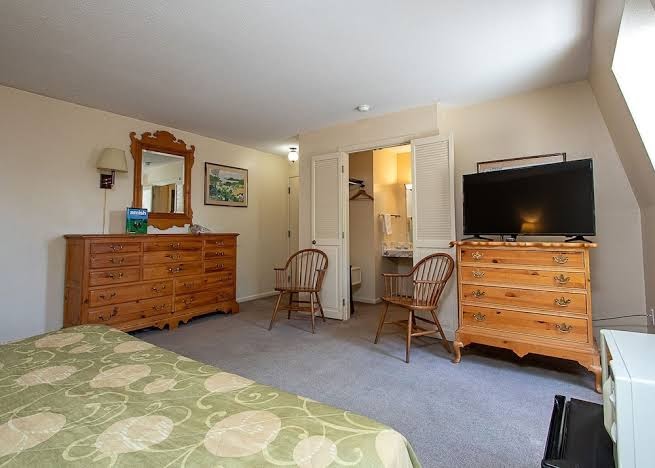 Country Squire Inn & Suites photo 2
