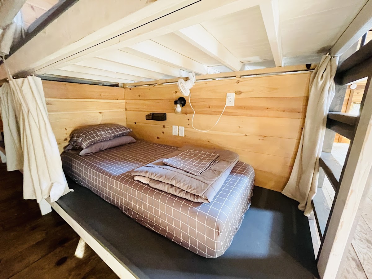 The Maine Roadhouse Hostel and Lodge photo 2