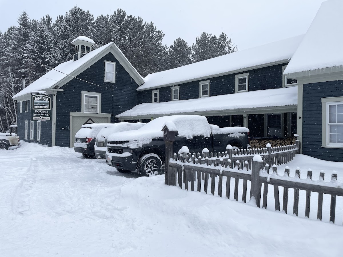 The Maine Roadhouse Hostel and Lodge photo 3
