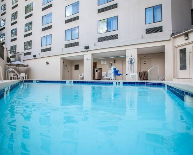 Best Western Plus Raleigh Crabtree Valley Hotel photo 2