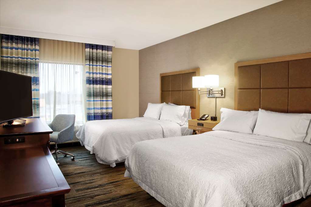 Hampton Inn & Suites Baltimore/Aberdeen photo 2